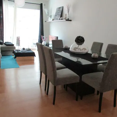 아파트 Sunny Little Sister Apartment At 7 Min Walking From The Beach