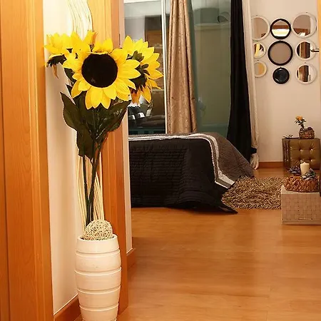 아파트 Sunny Little Sister Apartment At 7 Min Walking From The Beach *