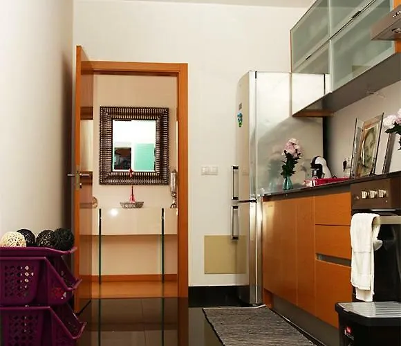 דירה Sunny Little Sister Apartment - 7 Min Walking From The Beach And At 7 Min Driving From The Airport